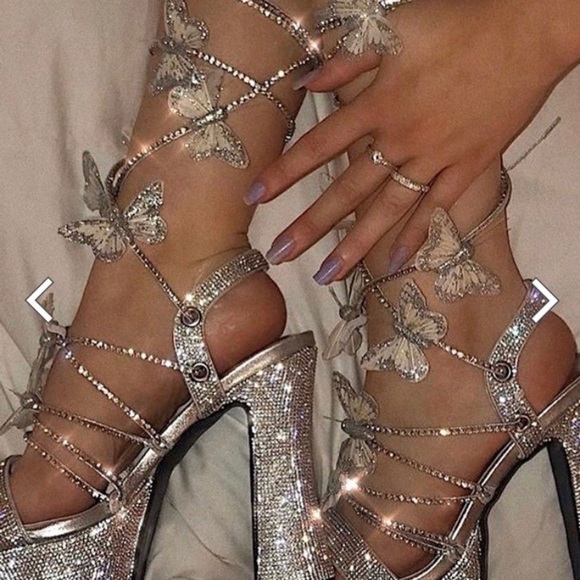 Butterfly lace up heels - Picture 4 of 4